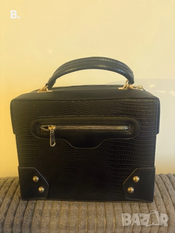 Елегантна дамска чанта, снимка 3 - Чанти - 51859834