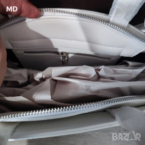 Karl Lagerfeld дамска чанта, снимка 2 - Чанти - 52419615