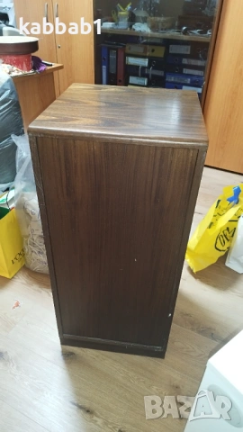 Шкаф витрина цвят палисандър - орех 42/44/височина 91см, снимка 14 - Шкафове - 53038578