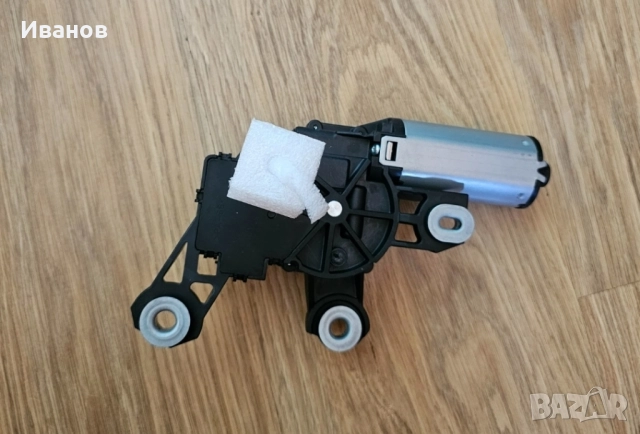 Моторче за чистачки BLIC 5810-25-016390P съвместим AUDI A4,А6,Q3,Q5,Skoda