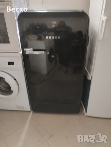 Ретро хладилник BOSCH black Nostalgy, снимка 7 - Хладилници - 53871658