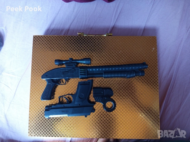 колекционерски комплект от един пистолет,по малък и помпа с оптика.само ЗА ДЕЦА!!!!!!