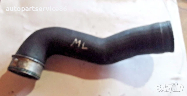 Маркуч за интеркулер десен за Mercedes ML W164 3.0 CDI (2010) A1645282082, снимка 2 - Части - 53987841