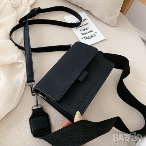 Малка чанта Clarina Black, снимка 3 - Чанти - 45349943