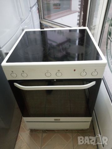 Свободно стояща печка с керамичен плот VOSS Electrolux 60 см широка!, снимка 1 - Печки, фурни - 45154635