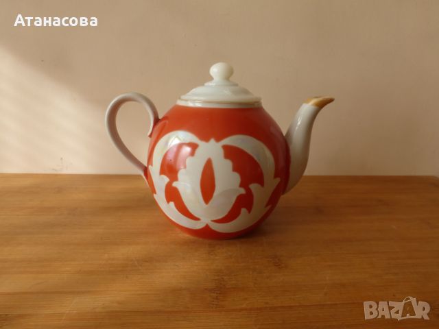 Украински порцеланов чайник 1960 г, снимка 2 - Аксесоари за кухня - 46073114