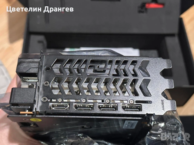 AMD PowerColor Hellhound RX 7900 XTX 24 GB 384 bit, снимка 4 - Видеокарти - 53650433