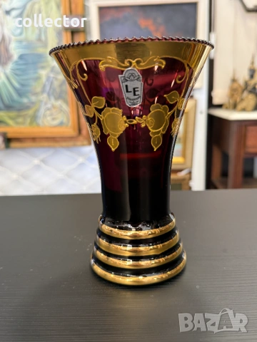 Френска рубинена кристална ваза с позлата. №7917, снимка 2 - Антикварни и старинни предмети - 53681655