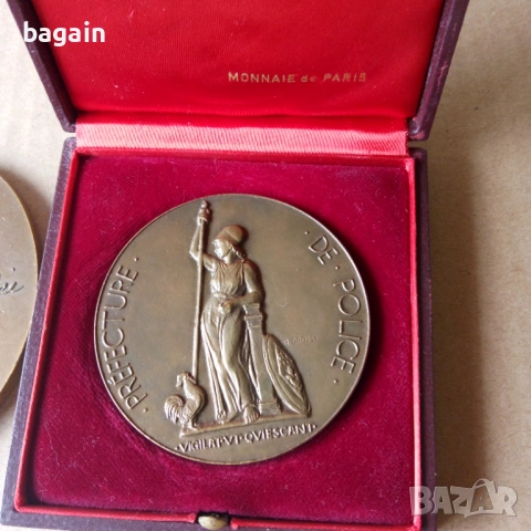 Колекция от плакети медали., снимка 2 - Антикварни и старинни предмети - 54025161