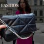 Луксозна дамска чанта с метална дръжка за рамо тип синджир, снимка 8