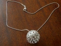 Дамско посребрено колие с кълбо, снимка 1