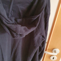 Черна дълга жилетка с качулка р.164, снимка 1 - Детски пуловери и жилетки - 45006917