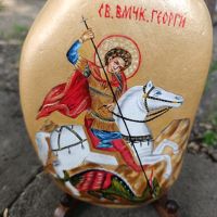Рисувана икона *Свети Георги " върху камък , снимка 3 - Икони - 45437654