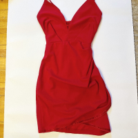 Червена рокля Хс размер , снимка 1 - Рокли - 44950982