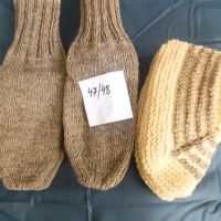 Вълнени шапки и терлици , снимка 1 - Мъжки чорапи - 46199719