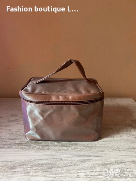 Розов несесер за гримове със седефен ефект 🩷, снимка 1