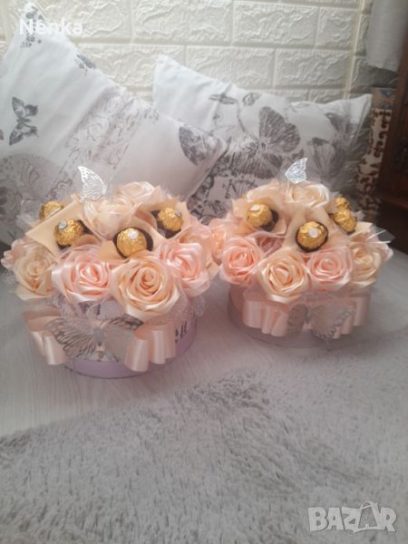 Кутии със сатенени рози и бонбони , снимка 1