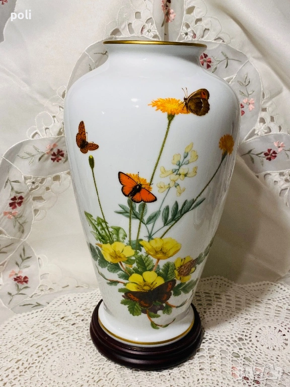 Порцеланова ваза, снимка 1