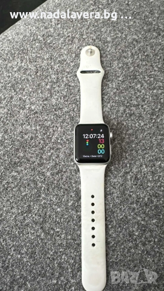 Часовник Apple watch 3 series Епъл уотч 38 мм 8 GBЗаключен с iCloud За Части , снимка 1