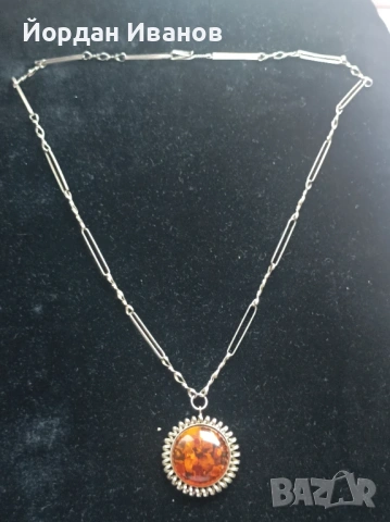 Старинно руско колие с пресован кехлибар , снимка 2 - Колиета, медальони, синджири - 53398393