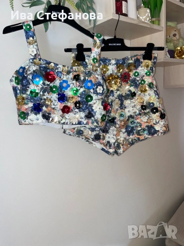 Разкошен нов комплект от кашмир сет от две части къси панталони с висока талия и бюстие 5Д цветя 