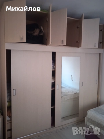Трикрилен гардероб , снимка 2 - Гардероби - 53710130