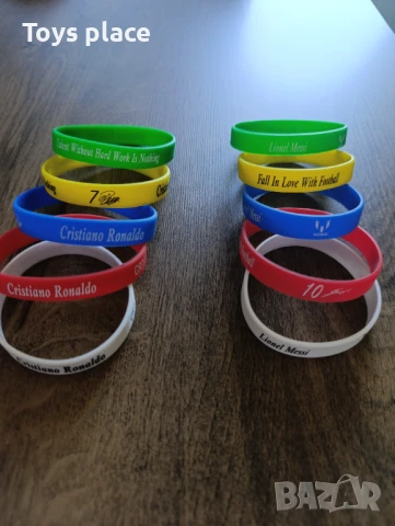 Силиконови гривни Меси и Роналдо Messi Ronaldo, Футболни гривни , снимка 4 - Фен артикули - 51318167