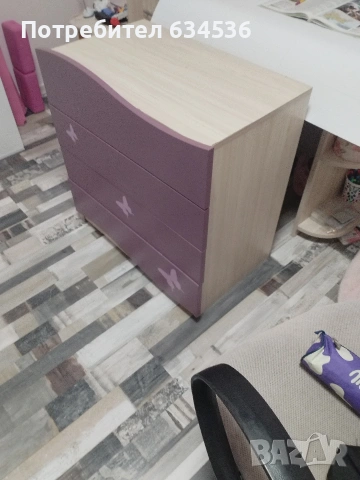 Подарявам скрин за момиче, снимка 2 - Скринове - 53816097