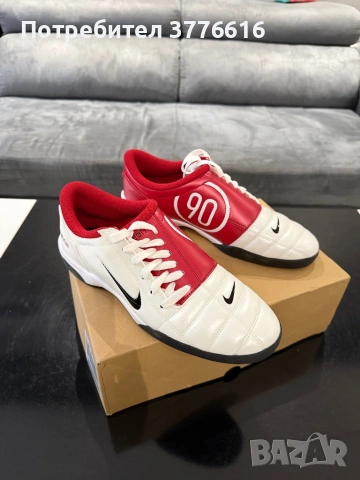 Чисто нови Nike Total90