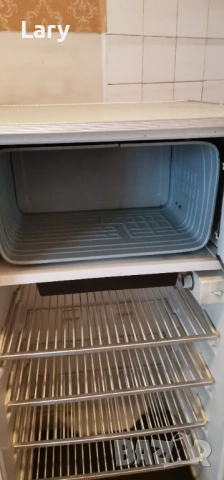 Висок вертикален фризер с хладилник Мраз, използван, снимка 4 - Фризери - 53412620