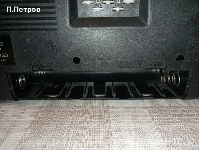 GRUNDIG RR 465 радиокасетофон, снимка 12 - Радиокасетофони, транзистори - 53479909