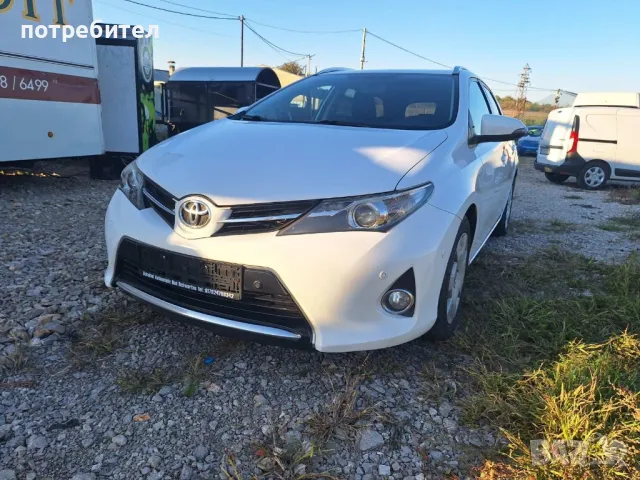 Продавам Toyota auris 2.0 D комби 125кс., снимка 2 - Автомобили и джипове - 47609278