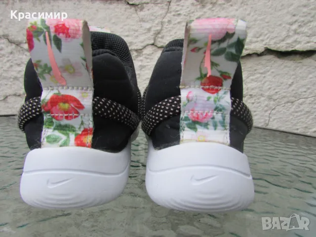 Детски маратонки Nike Novice Vintage Floral, снимка 6 - Детски маратонки - 49477509