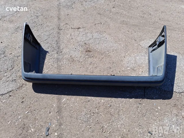 Задна  броня  мерцедес 124, снимка 3 - Части - 50128729