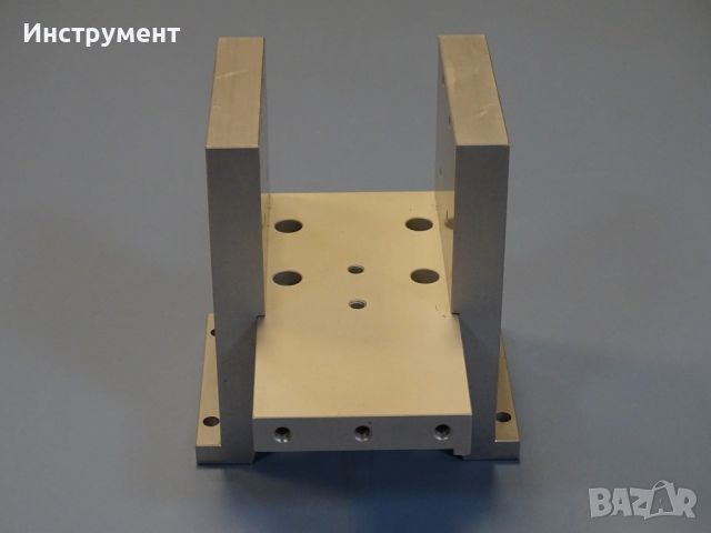 Инструментална стойка 140x130x160mm, снимка 2 - Резервни части за машини - 46658297