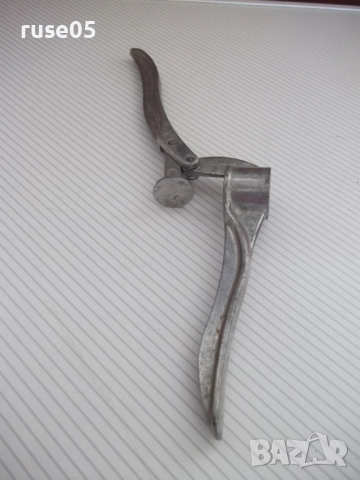 Преса за чесън алуминиева съветска, снимка 6 - Прибори за хранене, готвене и сервиране - 51953240