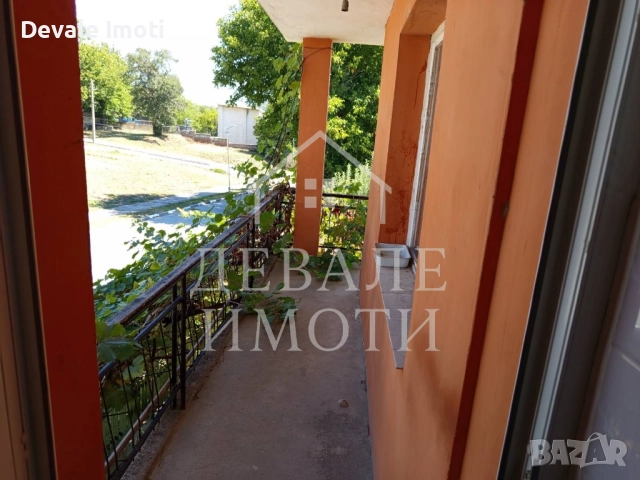 Продава се масивна двуетажна къща в центъра, снимка 7 - Къщи - 51532688