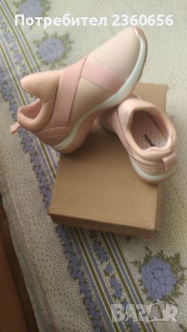 Нови обувки , снимка 2 - Дамски ежедневни обувки - 45695323