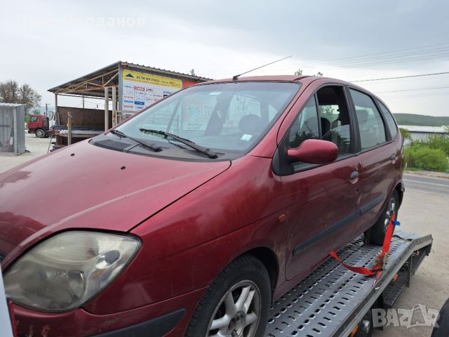 Renault scenic 1.9 , снимка 6 - Автомобили и джипове - 45406650