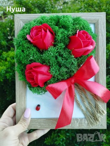 3 D букет в рамка със скандинавски мъх и сапунени рози , снимка 2 - Арт сувенири - 45199555