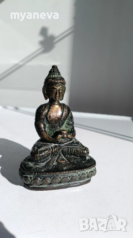 Бронзова , vintage статуетка на медитиращ Буда , предназначена за носене на мир и хармония . , снимка 7 - Статуетки - 53824250