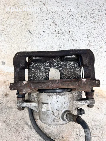 Спирачен апарат преден десен за Мерцедес Ц-класа W204. 2007-2014г, снимка 4 - Части - 49847237