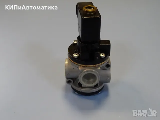 пневматичен разпределител UNIVER AF2540 Solenoid Valve 220VAC/50Hz, снимка 1 - Резервни части за машини - 47675245