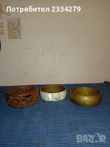 Стари гривни,фигурално орнаментирана,седефена и дървена., снимка 2 - Антикварни и старинни предмети - 36125651