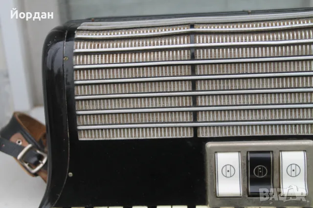 Немски акордеон ''Hohner Arietta IM'' , снимка 6 - Акордеони - 49895220