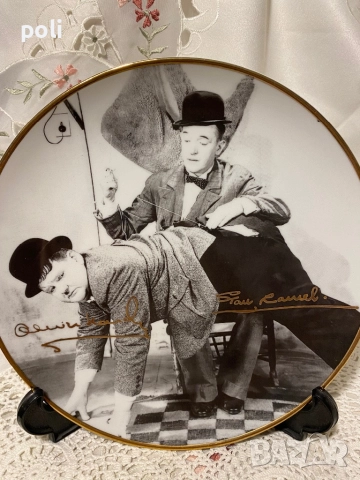 порцеланова чиния за стена , снимка 2 - Декорация за дома - 52322327