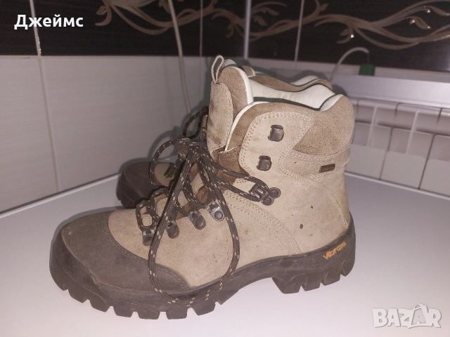 Оригинални туристически обувки/ 39 номер