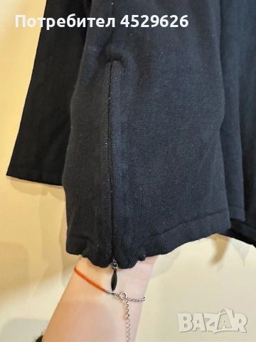 Черна блуза с цип отстрани , снимка 3 - Блузи с дълъг ръкав и пуловери - 53237168