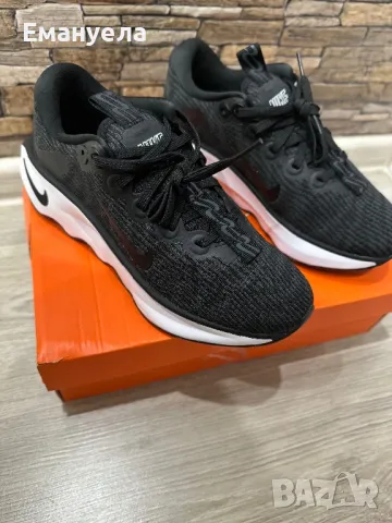 Nike Motiva 37/5 размер оригинал, снимка 2 - Маратонки - 49191218