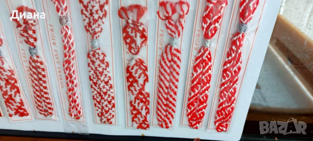 мартеници гривни, снимка 2 - Ръчно изработени сувенири - 53412970